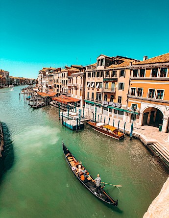 Gondolas in Venice, Veneto, Italy. Gabriele Rampazoo@Unsplash