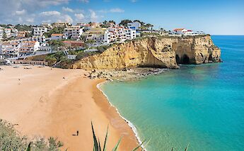 Beach in Algarve, Portugal. CC:Bengt Nyman