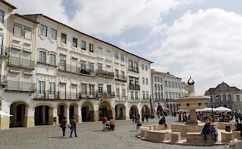 Évora, Portugal. Patrick Nouhailler@Flickr