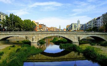 Pont de Pedra, Girona, Spain. Unsplash:Chris Kraszewski