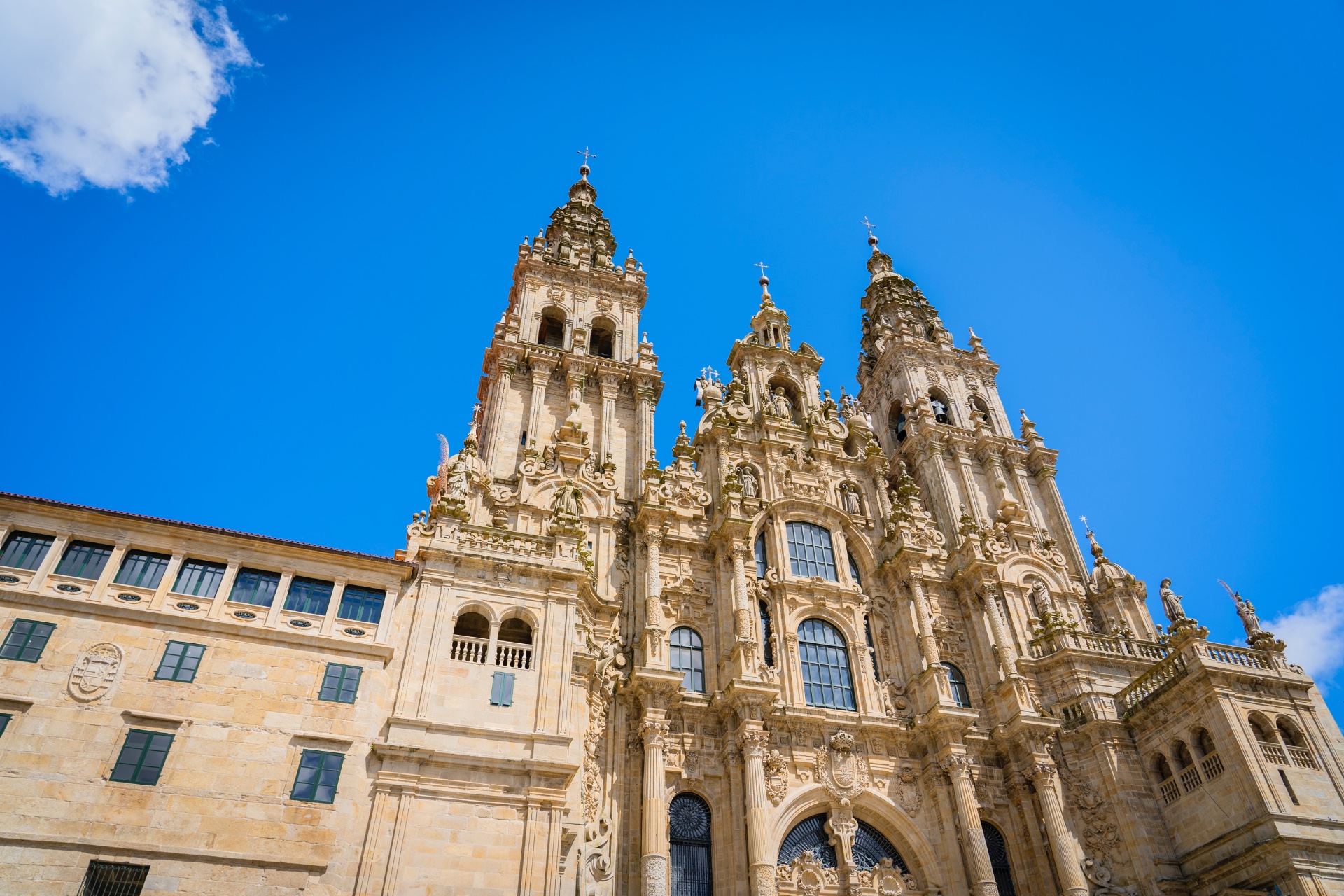 Spain Road Trip: Madrid, León & Santiago de Compostela - 8 Days