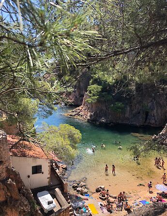 Costa Brava, Spain. Elisabeth Thagustin@Unsplash