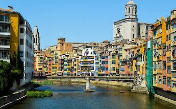Small bridge in Girona, Spain. Unsplash:Lucas Gallone