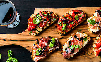 Tapas & wines in Spain!