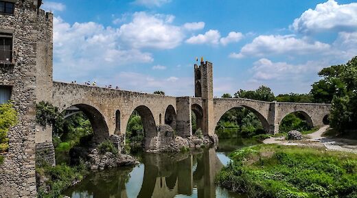 Aqueducts in Catalonia, Spain. Error420@Unsplash