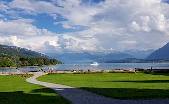 Thun Lake in Switzerland. Maxxup@Unsplash