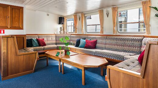 Lounge on the Liza Marleen