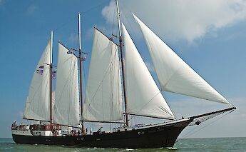 6640531083_4147073b18_z