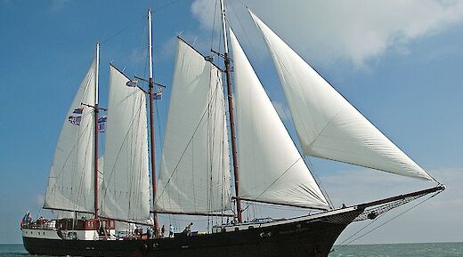 6640531083_4147073b18_z