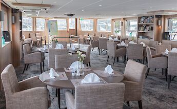 Dining room and Salon