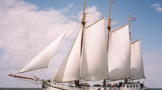 Elizabeth - Boat Bike Tours