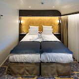 Double cabin, Merlijn, Bike and boat tour