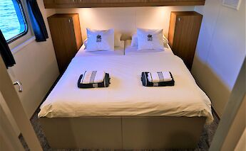 Iris - Boat Bike Tours