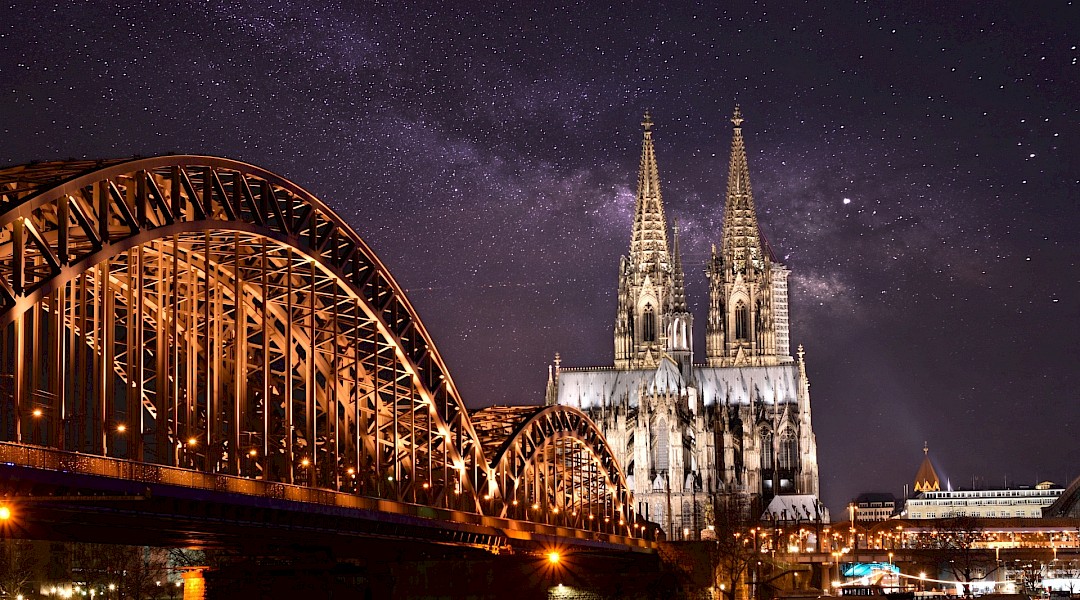 Cologne on the Rhine River, Germany. Nikolay Kovalenko@Unsplash
