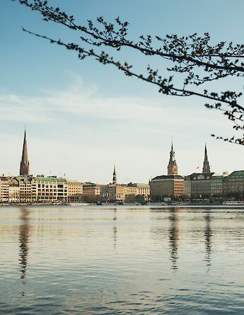 Tower reflections, Hamburg, Germany. Julia Solonina@Unsplash