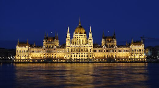 Hungarian Parliament, Budapest, Hungary. Olivier Clur@Unsplash