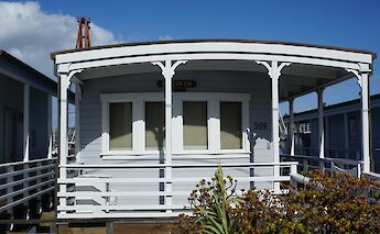 Floating House Boat in Sausalito, California. Unsplash:Roy Zeigerman