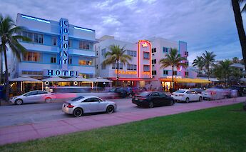 Ocean Drive, South Beach, Miami, Florida. Unsplash: Tuan Nguyen