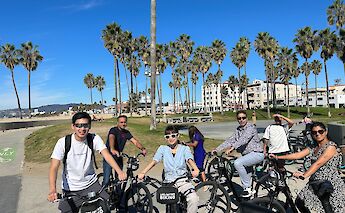 Group tour, Santa Monica, California, USA. CC:Unlimited Biking