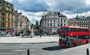 Traditional double decker bus on the streets of London, England. Josh Mills@Unsplash