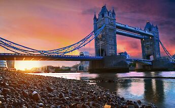 Tower Bridge, London, England. Shannon Tremaine@Unsplash