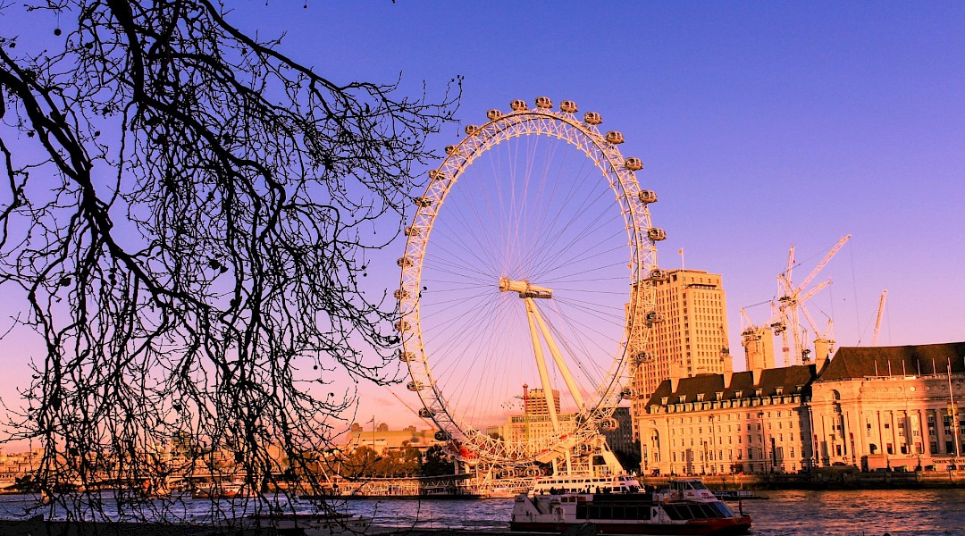 The London Eye at sunset. Unsplash:Federico Tasin