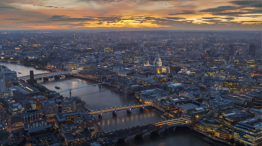 Thames River in London, England. Jaanus Jagomagi@Unsplash