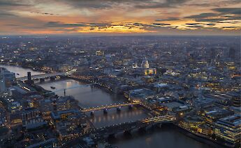 Thames River in London, England. Jaanus Jagomagi@Unsplash