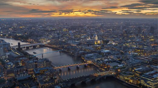 Thames River in London, England. Jaanus Jagomagi@Unsplash