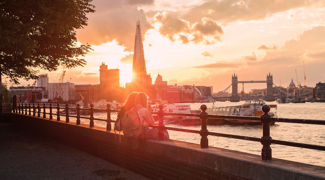 Thames River at sunset. Lucas Peng@Unsplash