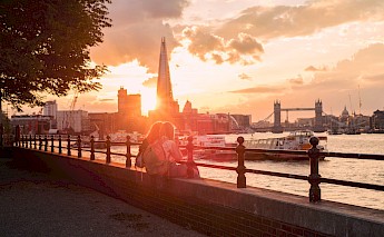 Thames River at sunset. Lucas Peng@Unsplash