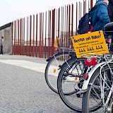 Berlin on Bike Mauer