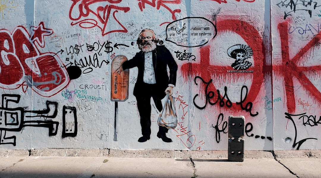 Karl Marx graffiti, Berlin. Unsplash:Dima Kolesnyk