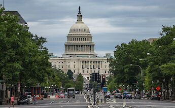 Capitol building from afar, Washington DC. Unsplash: Adam Michael Szuscik