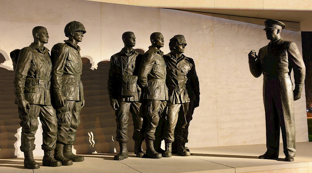 The Eisenhower memorial - statues. Flickr:Amaury Laporte
