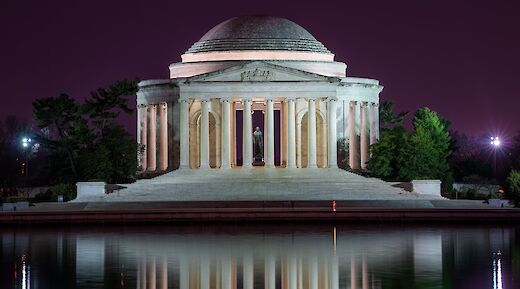 Jefferson Memorial at Night. Flickr:John Brighenti