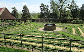 Mount Vernon landscape, Alexandria, VA. Andrew Kuchling@Flickr