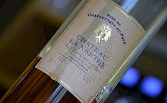 Châteauneuf-du-Pape wine, Avignon, Provence, France. Patrick Gaudin@Flickr