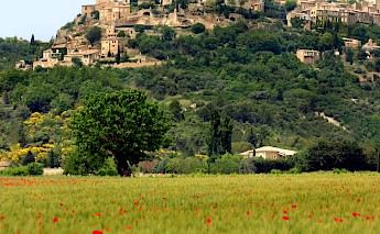 Gordes, Vaucluse, France. CC:Mean-Marc Rosier