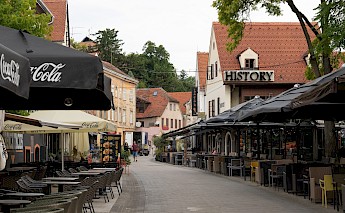 Tkalciceva street, cafes and restaurants, Zagreb. Unsplash:Caz Hayek