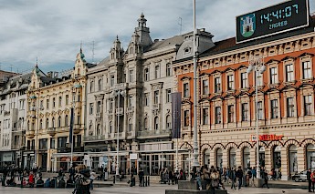 Ban Jelacic Square, Zagreb, Croatia. Unsplash:Kristijan Arsov