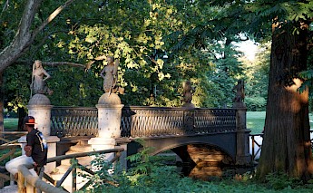 Sempione Park Bridge. Flickr:Thinkrorbot