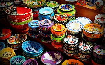Hand painted bowls, by craftsmen in Zagreb. Flickr: Momo