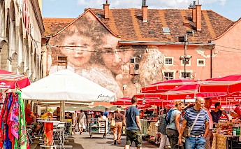 Busy Dolac market at Zagreb, Croatia. Flickr:Joselubilbo