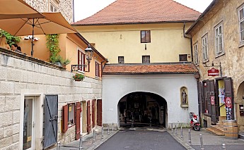 Stone Gate in Zagreb, Croatia. Flickr:Dennis Jarvis