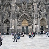 Cologne Cathedral square. Flickr:Uberdadofthree