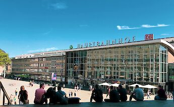 Hauptbahnhof, Cologne, Germany. Jett Pongsakon@Unsplash