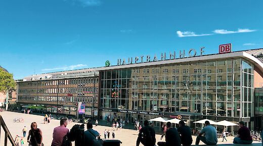 Hauptbahnhof, Cologne, Germany. Jett Pongsakon@Unsplash