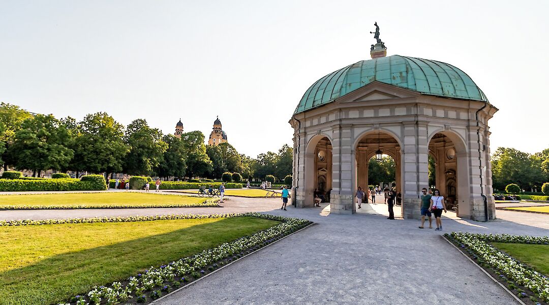 Horgarten - Court Garden - Diana Temple in Munich. Luis Fernando Felipe Alves@Unsplash