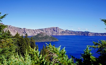 Crater Lake National Park, Oregon. Priya Karkare@Unsplash